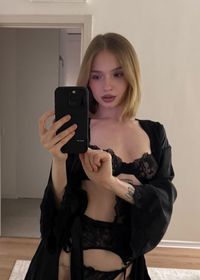 Проститутка Ира, золотой дождь выдача, массаж классический, тел. +7 993 639-70-24, анкета 22918