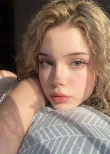 Алёна, 25 лет