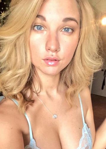 Маша, 22 года