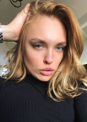 Эльза, 22 года